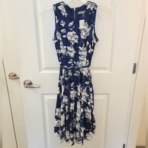 Danny & Nicole Blue Floral Fit & Flare Dress – NWT! ✨